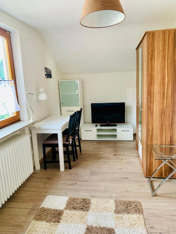 Séjour chez l'habitant Goncalves, Komplette Mit Parkplatz Und Wallbox Vor Der Tuer *